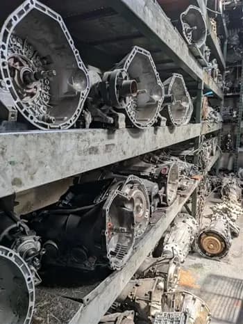 Repuestos varios Mercedes-Benz