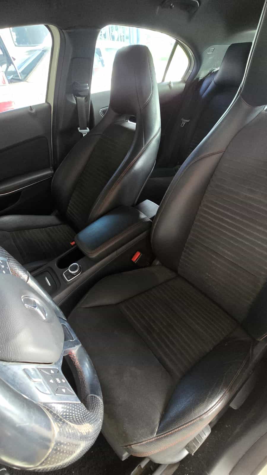 Interior y Confort Mercedes-Benz - Repuestos Villalobos